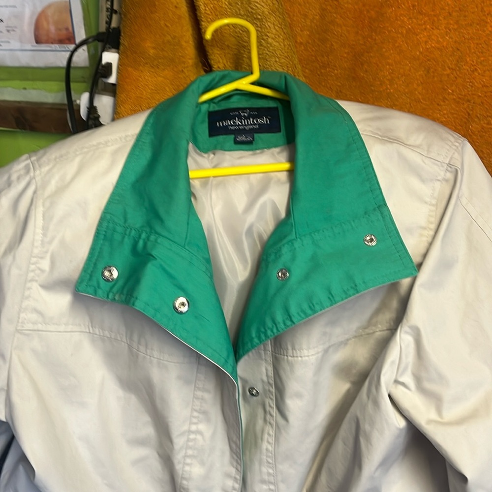 Mackintosh New England rain jacket size large. Tan and green